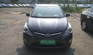 北京现代瑞纳两厢车